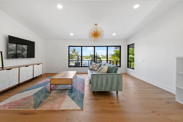 12880 S Shore Drive, Palm Beach Gardens, FL 33410