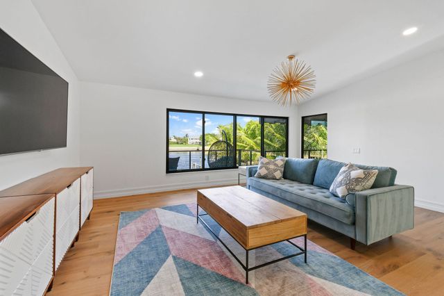 12880 S Shore Drive, Palm Beach Gardens, FL 33410