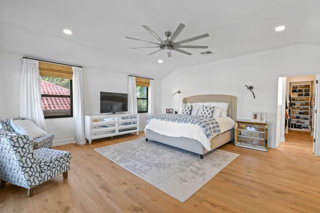 12880 S Shore Drive, Palm Beach Gardens, FL 33410