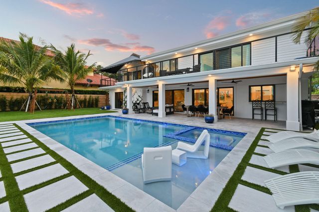 12880 S Shore Drive, Palm Beach Gardens, FL 33410