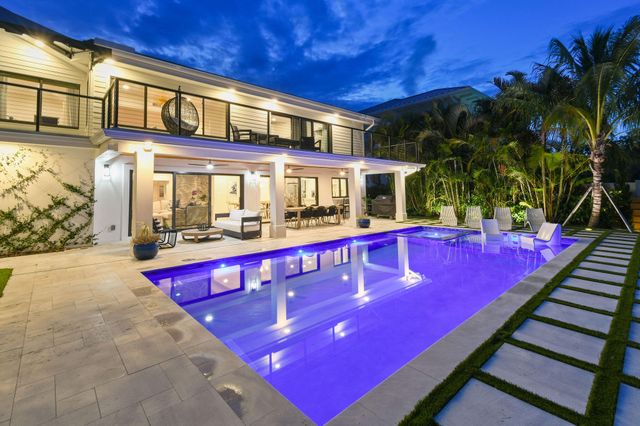 12880 S Shore Drive, Palm Beach Gardens, FL 33410