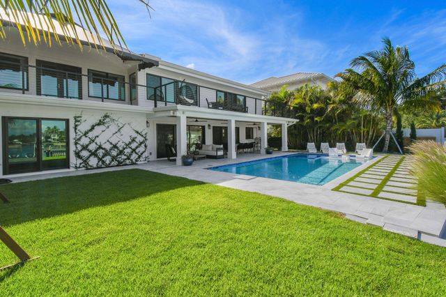 12880 S Shore Drive, Palm Beach Gardens, FL 33410