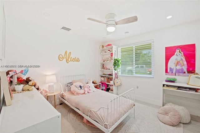 5021 SW 29th Ter, Dania Beach, FL 33312