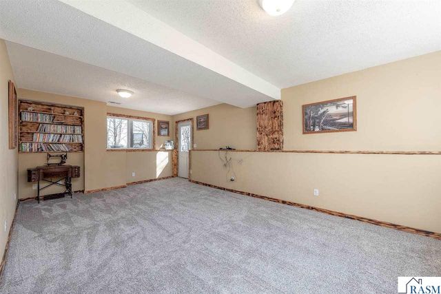 277 Red Ridge Road, Good Thunder, MN 56037