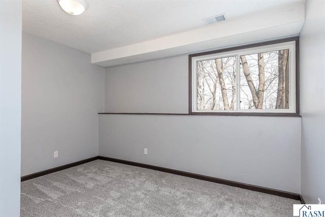 277 Red Ridge Road, Good Thunder, MN 56037