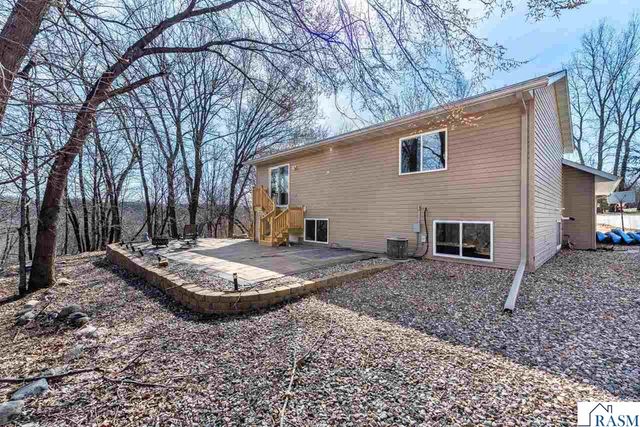 277 Red Ridge Road, Good Thunder, MN 56037