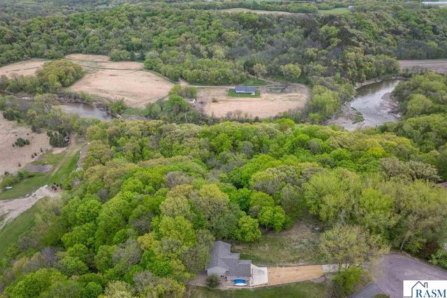277 Red Ridge Road, Good Thunder, MN 56037
