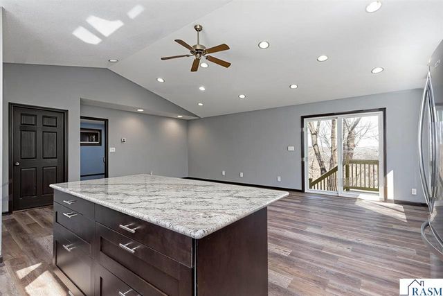 277 Red Ridge Road, Good Thunder, MN 56037