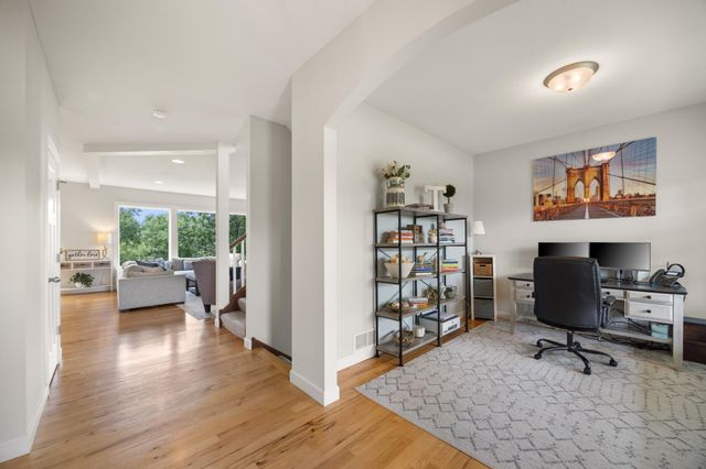 19564 Prairieview Drive S, Rogers, MN 55374