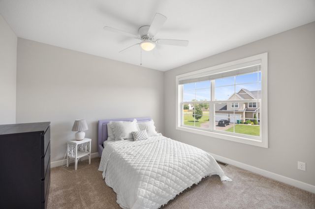 19564 Prairieview Drive S, Rogers, MN 55374
