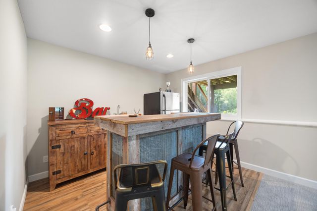 19564 Prairieview Drive S, Rogers, MN 55374
