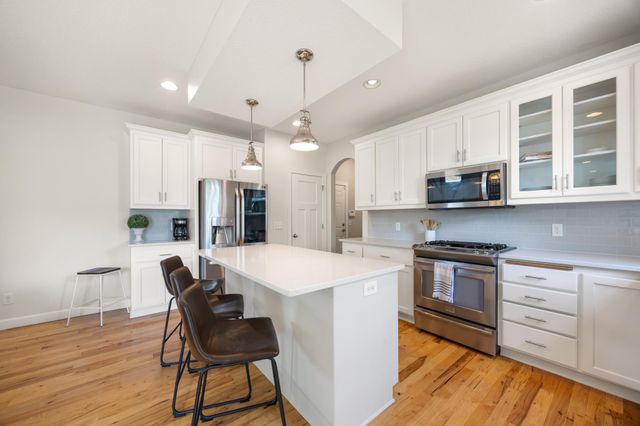 19564 Prairieview Drive S, Rogers, MN 55374