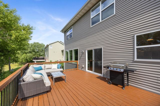 19564 Prairieview Drive S, Rogers, MN 55374
