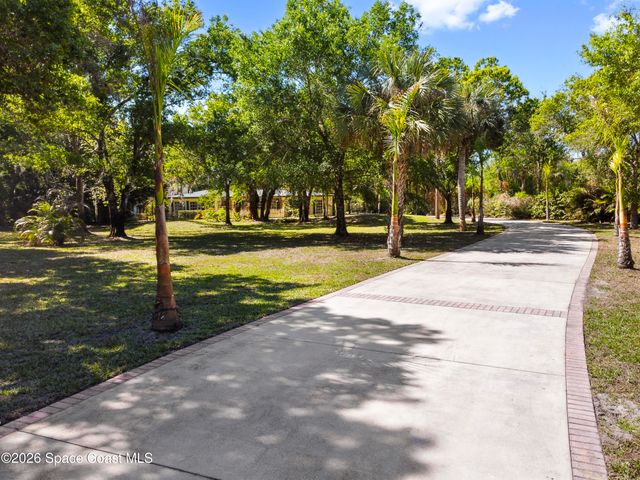 6235 4th Street, Vero Beach, FL 32968