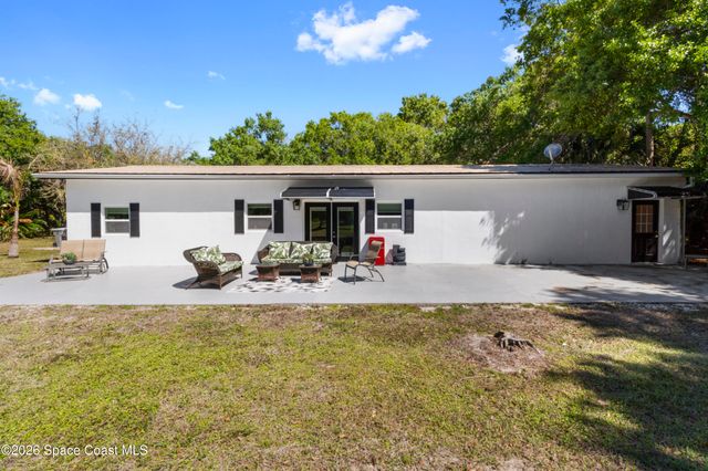 6235 4th Street, Vero Beach, FL 32968