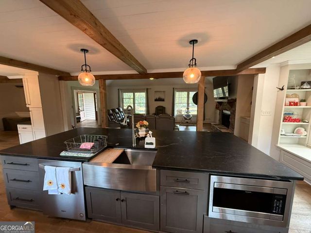1463 Kellogg Creek Road, Acworth, GA 30102