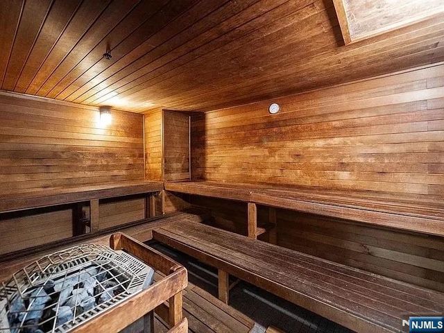 7002 Boulevard East 3F, Guttenberg, NJ 07093