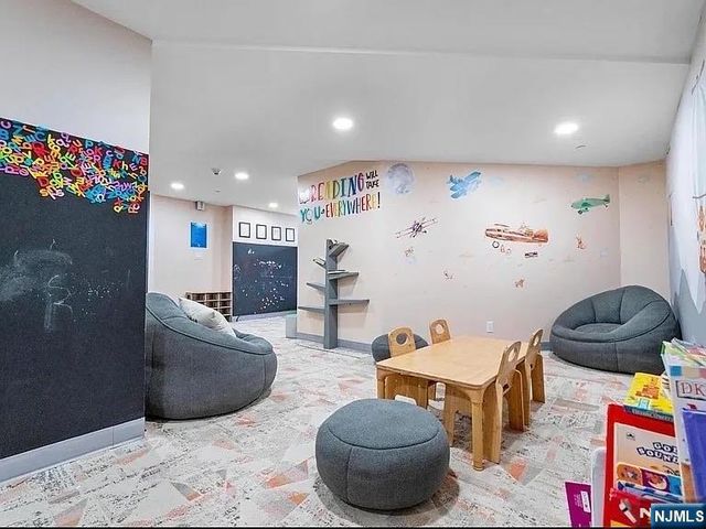 7002 Boulevard East 3F, Guttenberg, NJ 07093