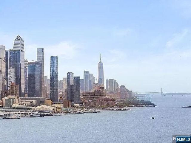 7002 Boulevard East 3F, Guttenberg, NJ 07093