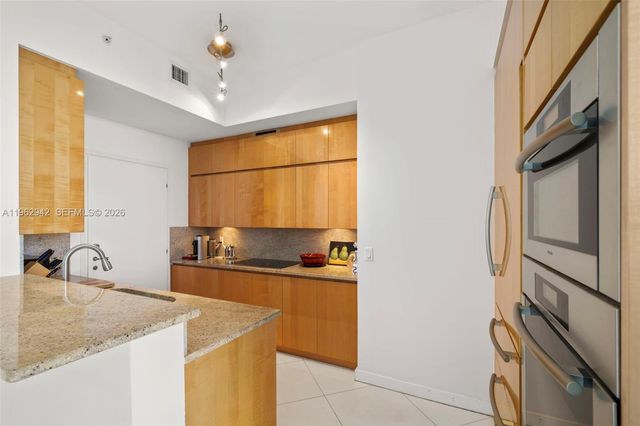 50 S Pointe Dr 1704, Miami Beach, FL 33139