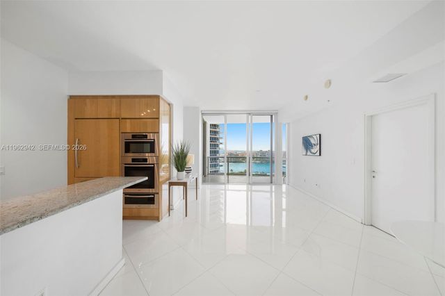 50 S Pointe Dr 1704, Miami Beach, FL 33139