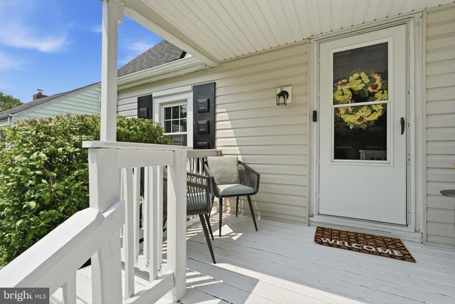 30 HILL AVE, Morrisville, PA 19067