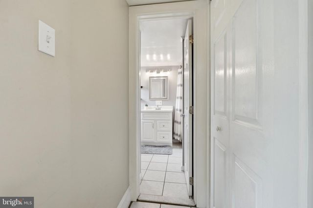 30 HILL AVE, Morrisville, PA 19067