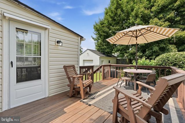 30 HILL AVE, Morrisville, PA 19067