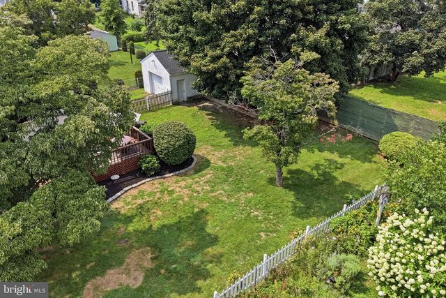 30 HILL AVE, Morrisville, PA 19067