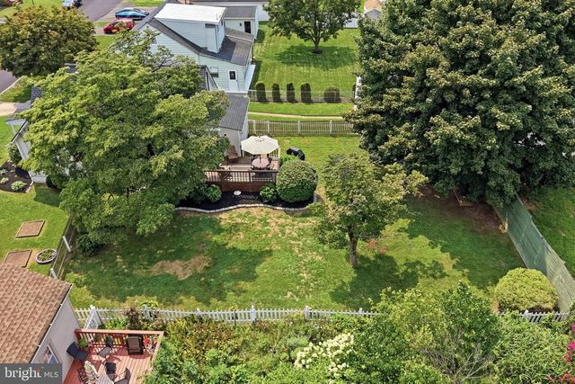 30 HILL AVE, Morrisville, PA 19067