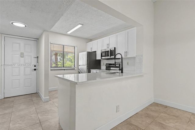 6551 Arleigh Ct 208, Boca Raton, FL 33433