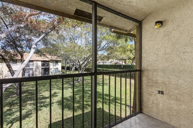 6551 Arleigh Ct 208, Boca Raton, FL 33433