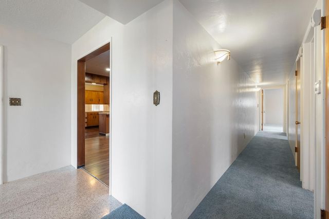 4948 E Townsend Avenue, Fresno, CA 93727