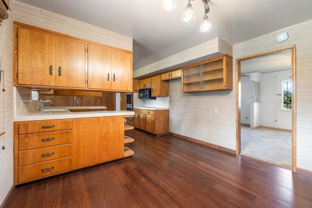 4948 E Townsend Avenue, Fresno, CA 93727