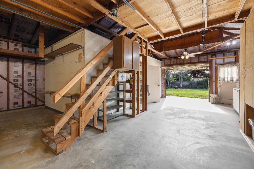 Image 21 of property listing at 4948 E Townsend Avenue, Fresno, CA 93727