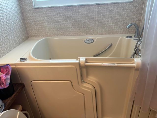 8321 SW 39th Court, Davie, FL 33328