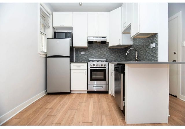 511 W Belmont Avenue 34, Chicago, IL 60657