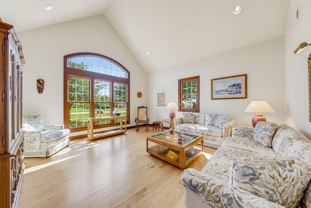 W224S7321 Glenecho ROAD, Big Bend, WI 53103