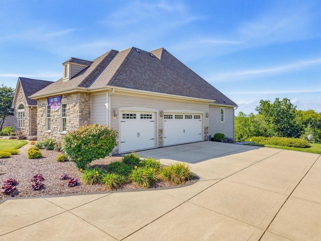 W224S7321 Glenecho ROAD, Big Bend, WI 53103
