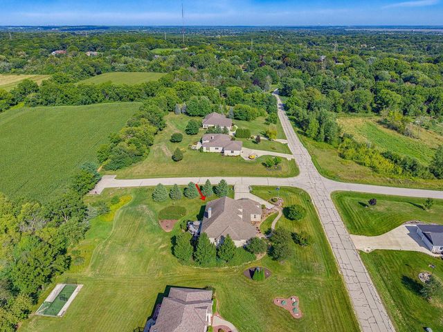W224S7321 Glenecho ROAD, Big Bend, WI 53103