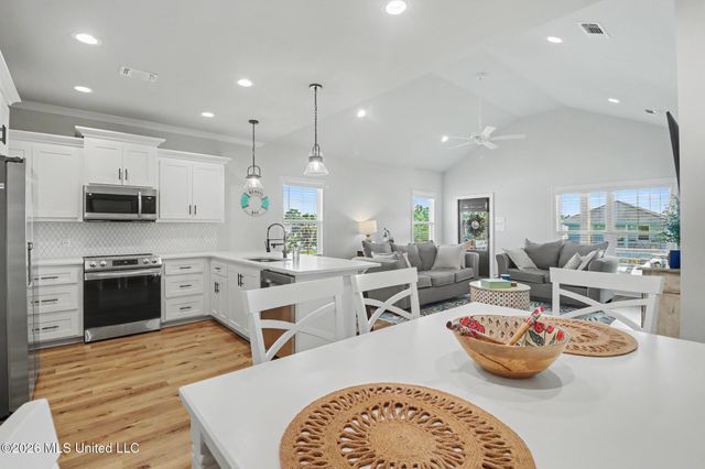 4059 Robin Street, Bay Saint Louis, MS 39520