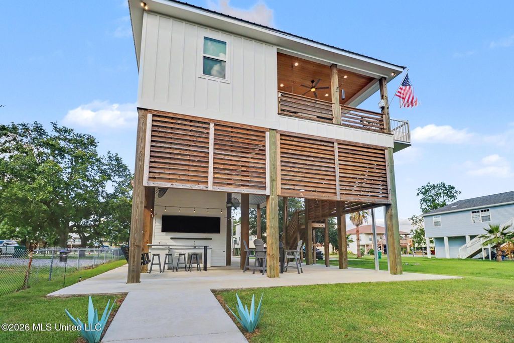 4059 Robin Street, Bay Saint Louis, MS 39520