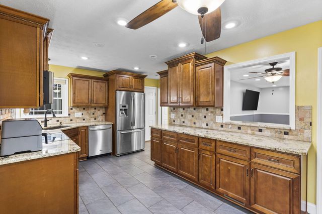 1514 West Swan Street, Springfield, MO 65807