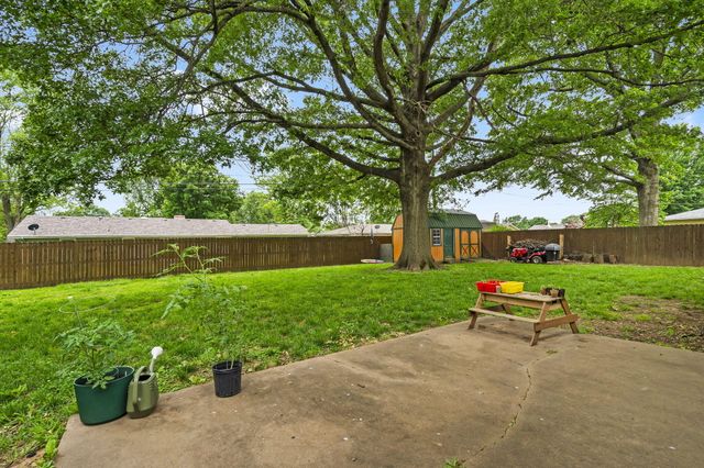 1514 West Swan Street, Springfield, MO 65807