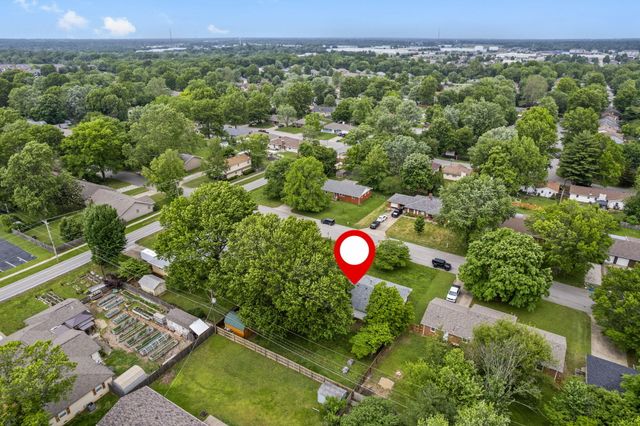 1514 West Swan Street, Springfield, MO 65807