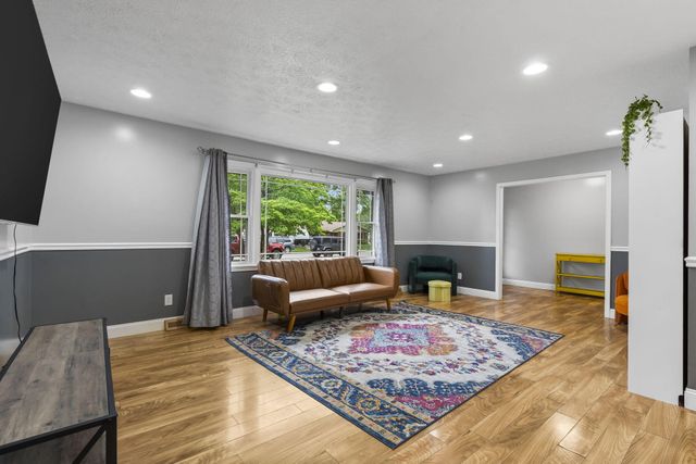 1514 West Swan Street, Springfield, MO 65807