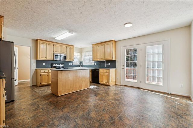 103 Vixen CT, Yorktown, VA 23693