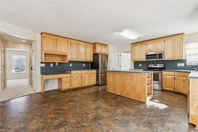 103 Vixen CT, Yorktown, VA 23693