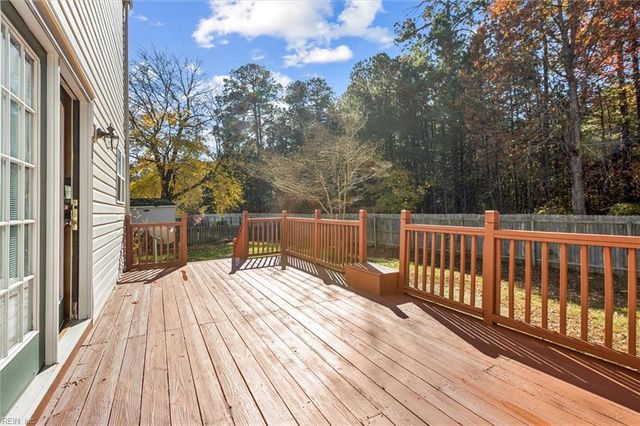 103 Vixen CT, Yorktown, VA 23693