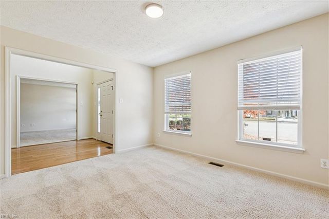 103 Vixen CT, Yorktown, VA 23693